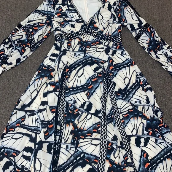 Karen Millen Black and White Butterfly Print Long Sleeve Dress - Picture 4 of 6
